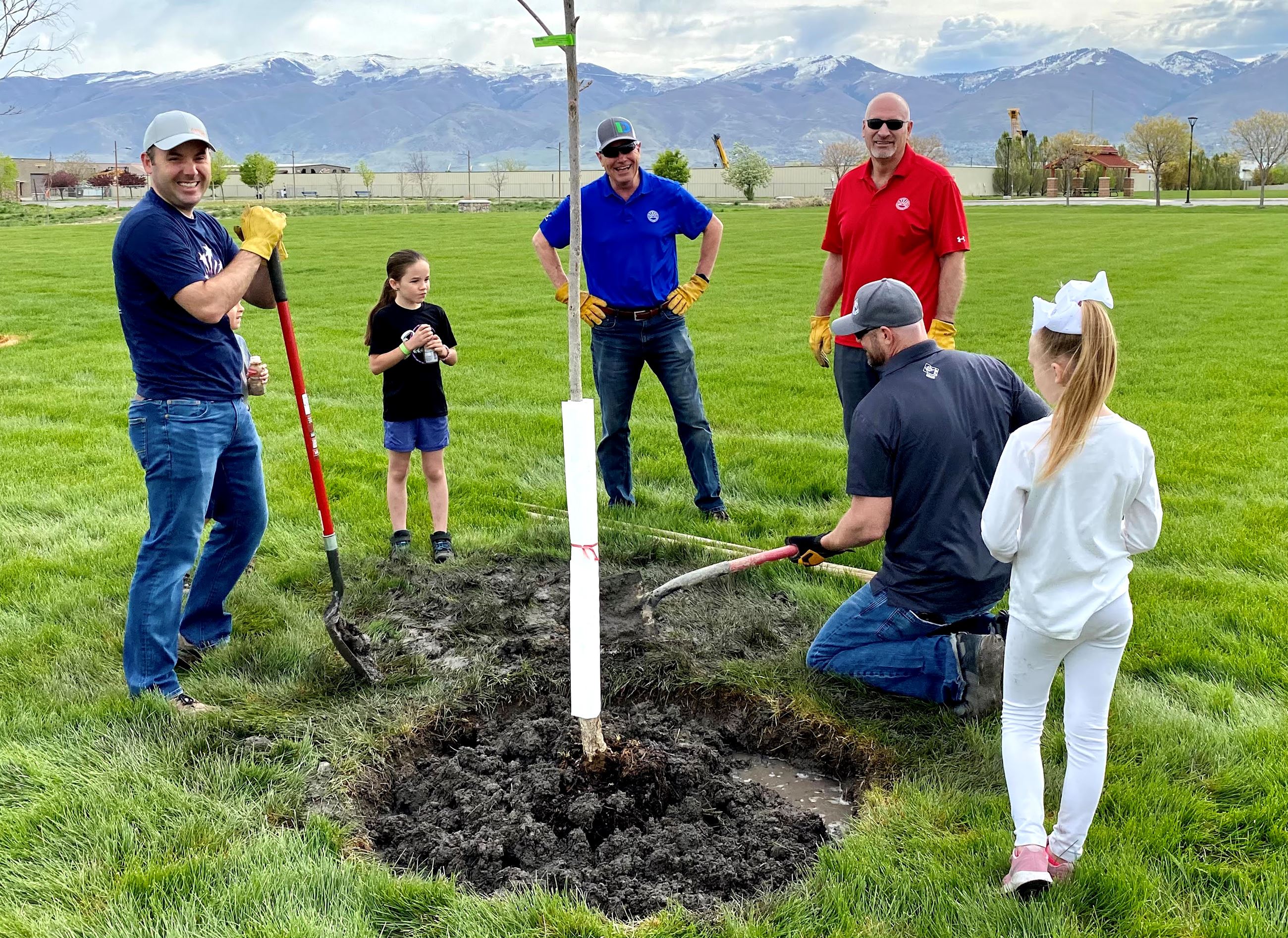 IMG_6942 Good shot Ryan Mayor Brian David on knees