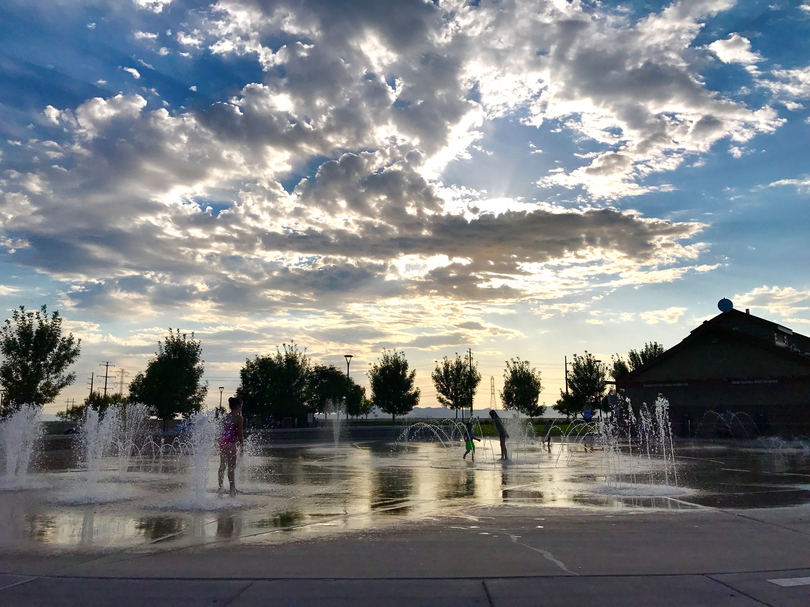 Splash pad sunset Ken picture 7-2-2017